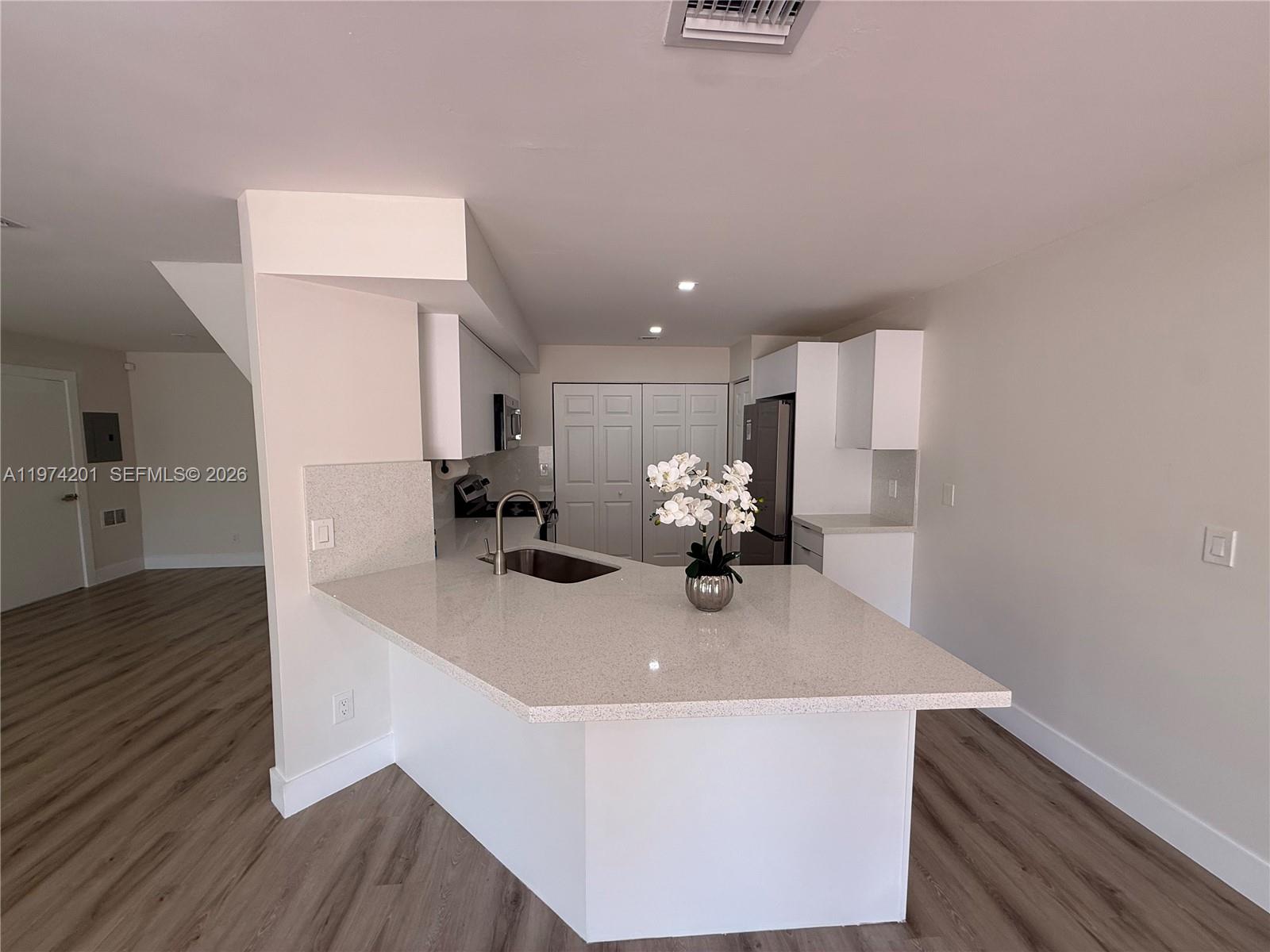 SOMERSET FOUR REPLAT - Residential