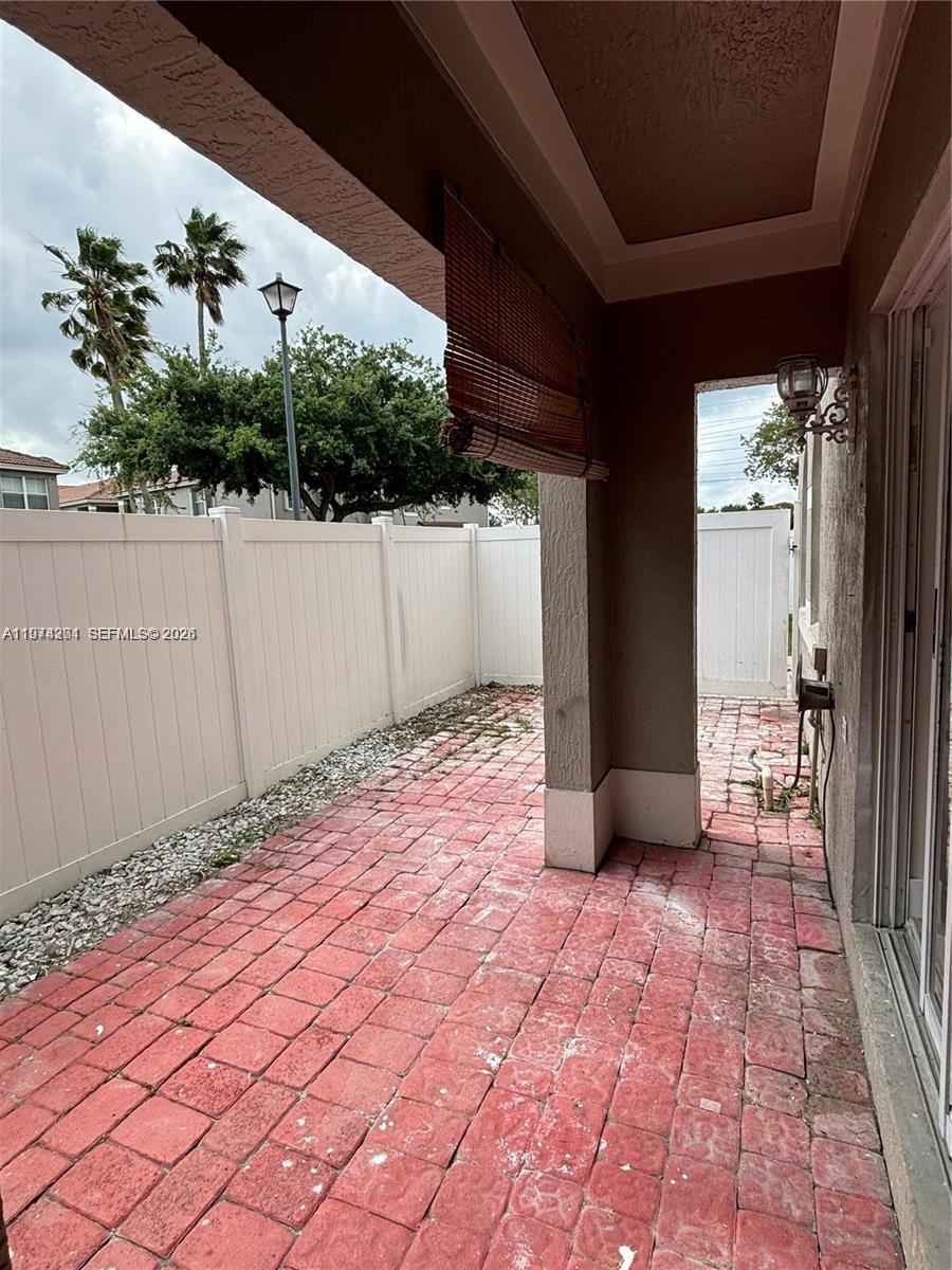 SOMERSET FOUR REPLAT - Residential