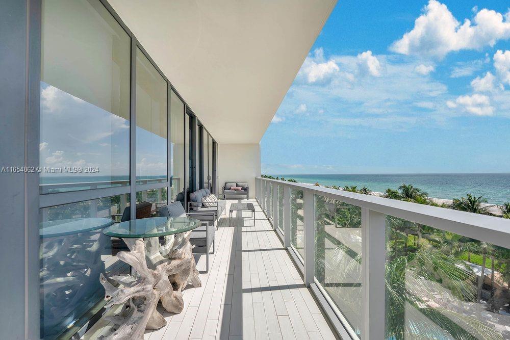 2201 Collins Ave 628, Miami Beach, Miami-Dade County, Florida - 2 Bedrooms  
3 Bathrooms - 