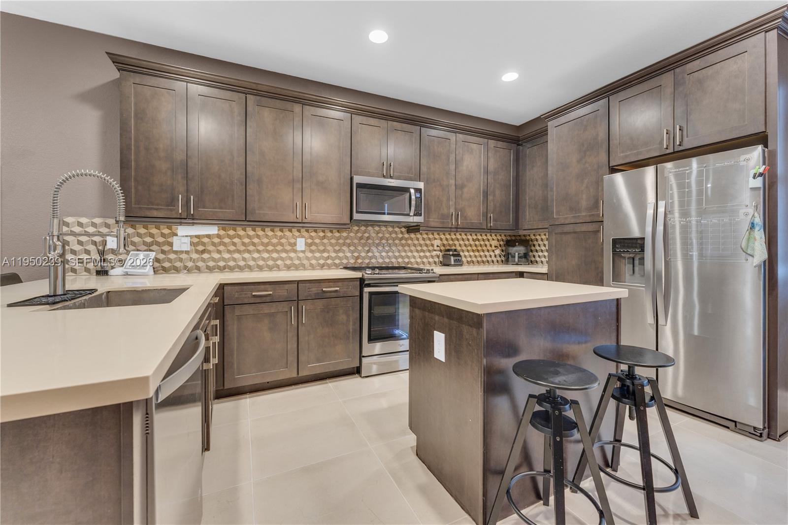 PEMBROKE LAKES SOUTH - Residential