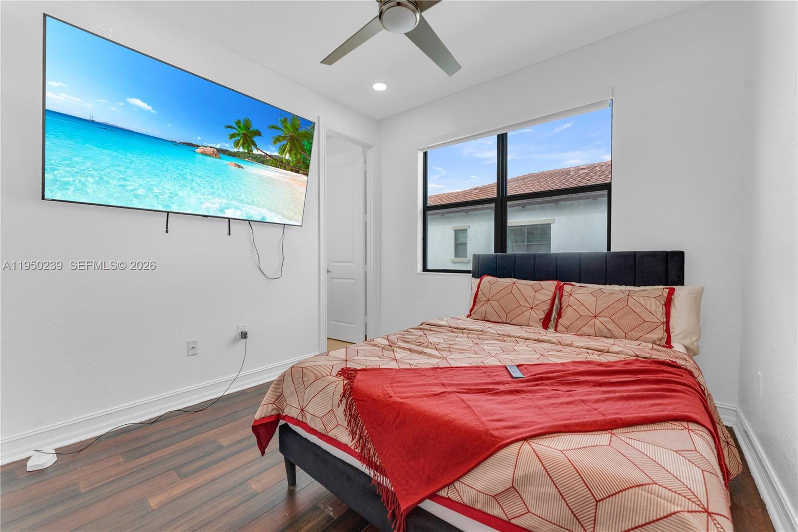 PEMBROKE LAKES SOUTH - Residential