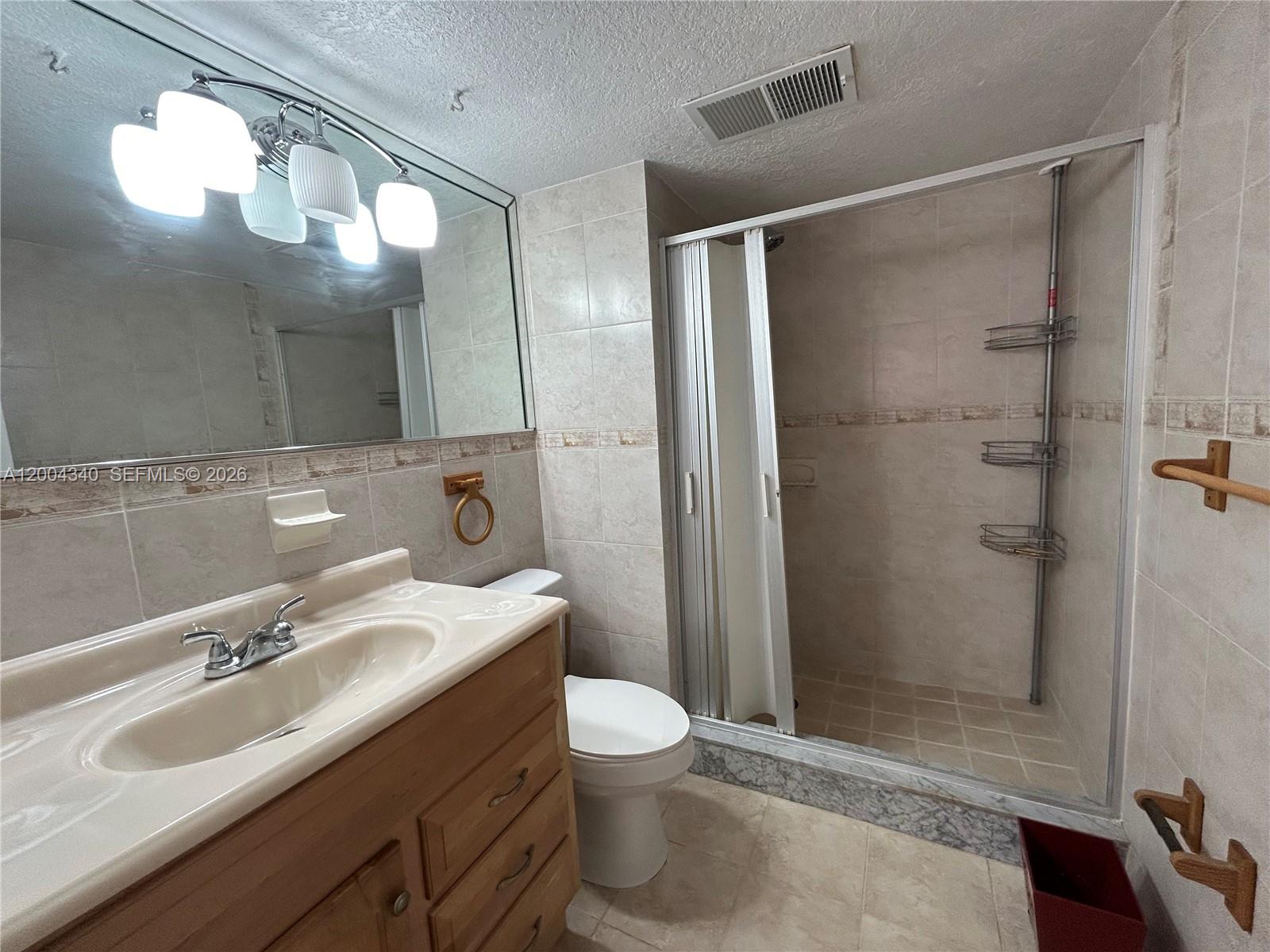 HOLLYBROOK GOLF & TENNIS - Residential