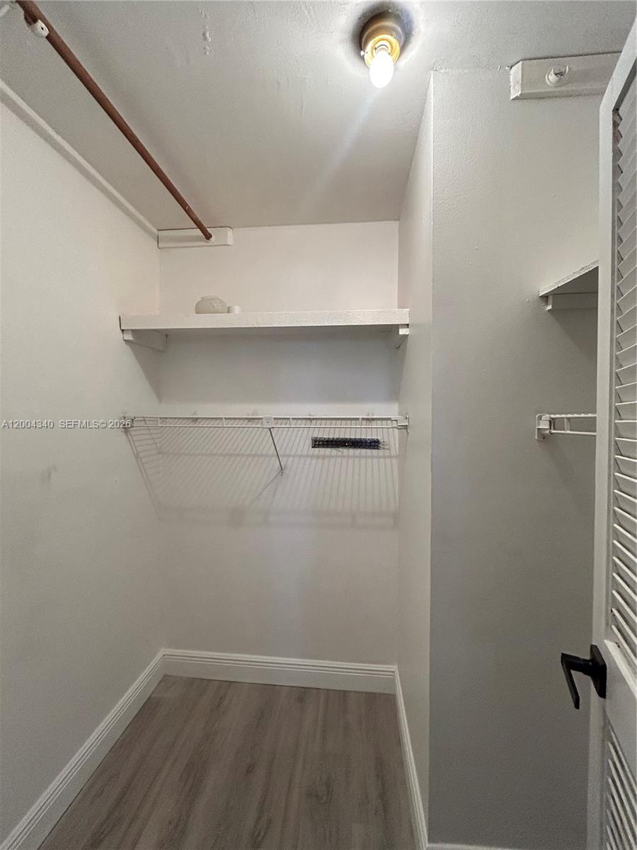 HOLLYBROOK GOLF & TENNIS - Residential