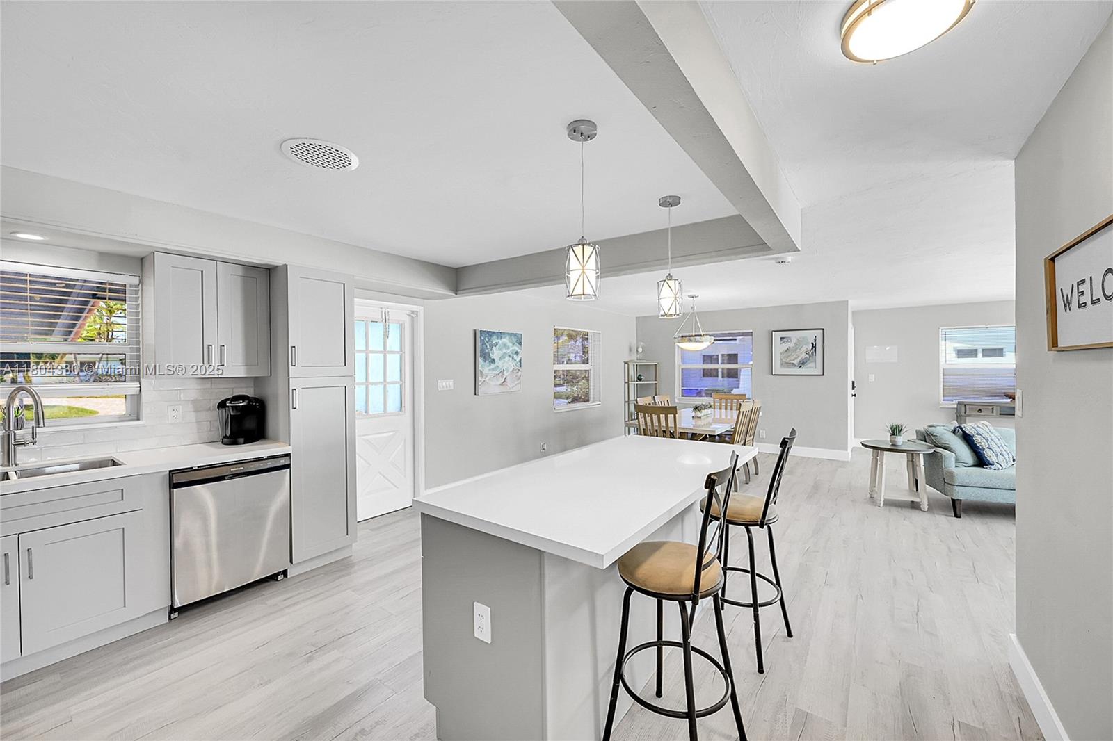 1950 NE 55th Ct