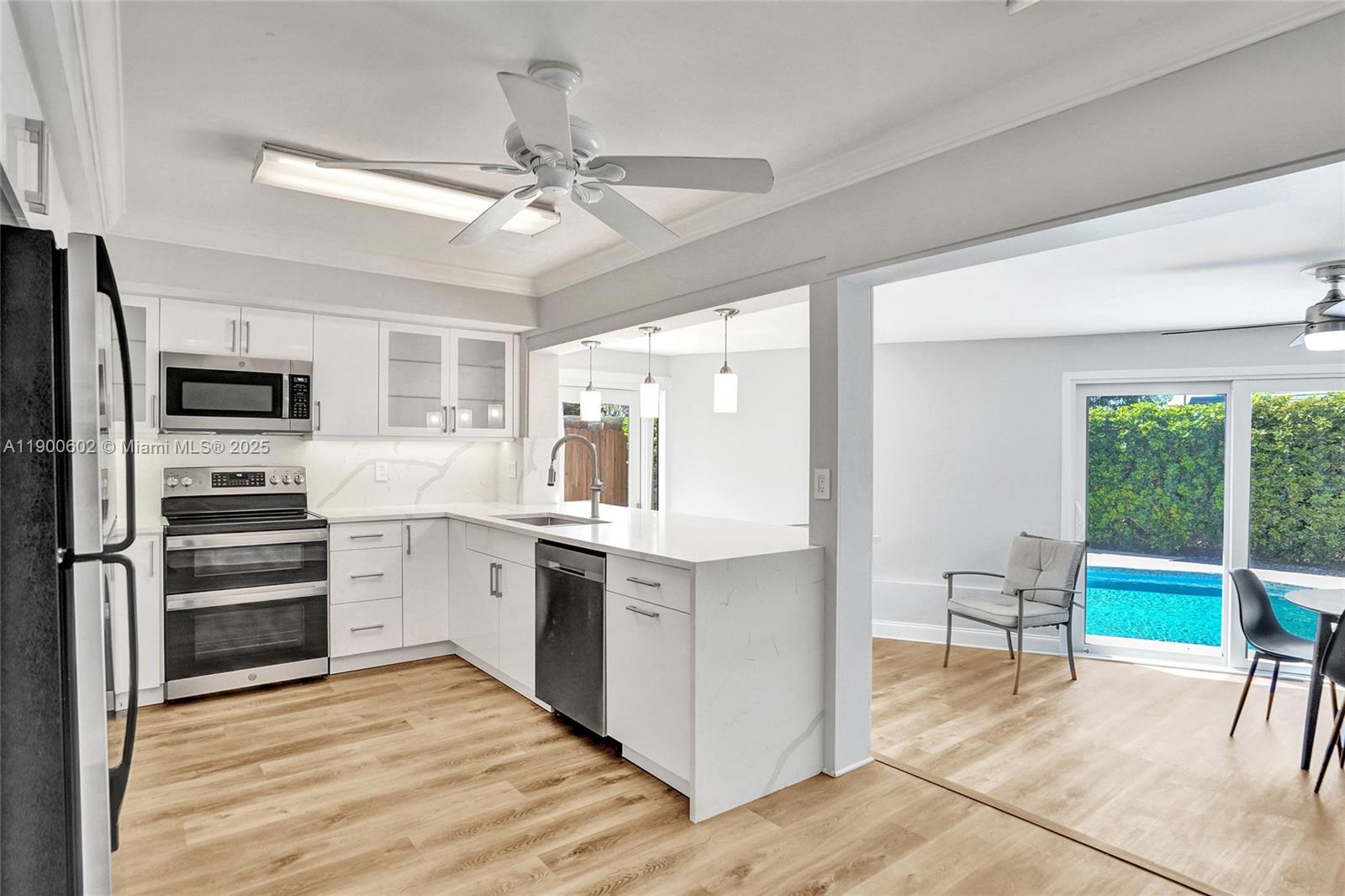 IMPERIAL POINT 2 SEC - Residential