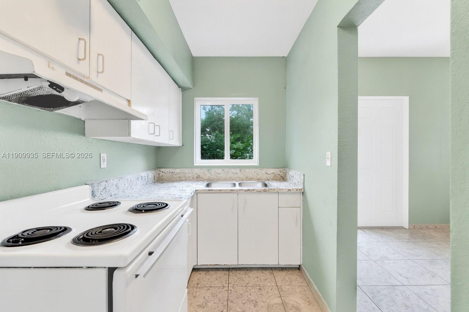 SUNSET PALM VILLAS CONDO - Residential