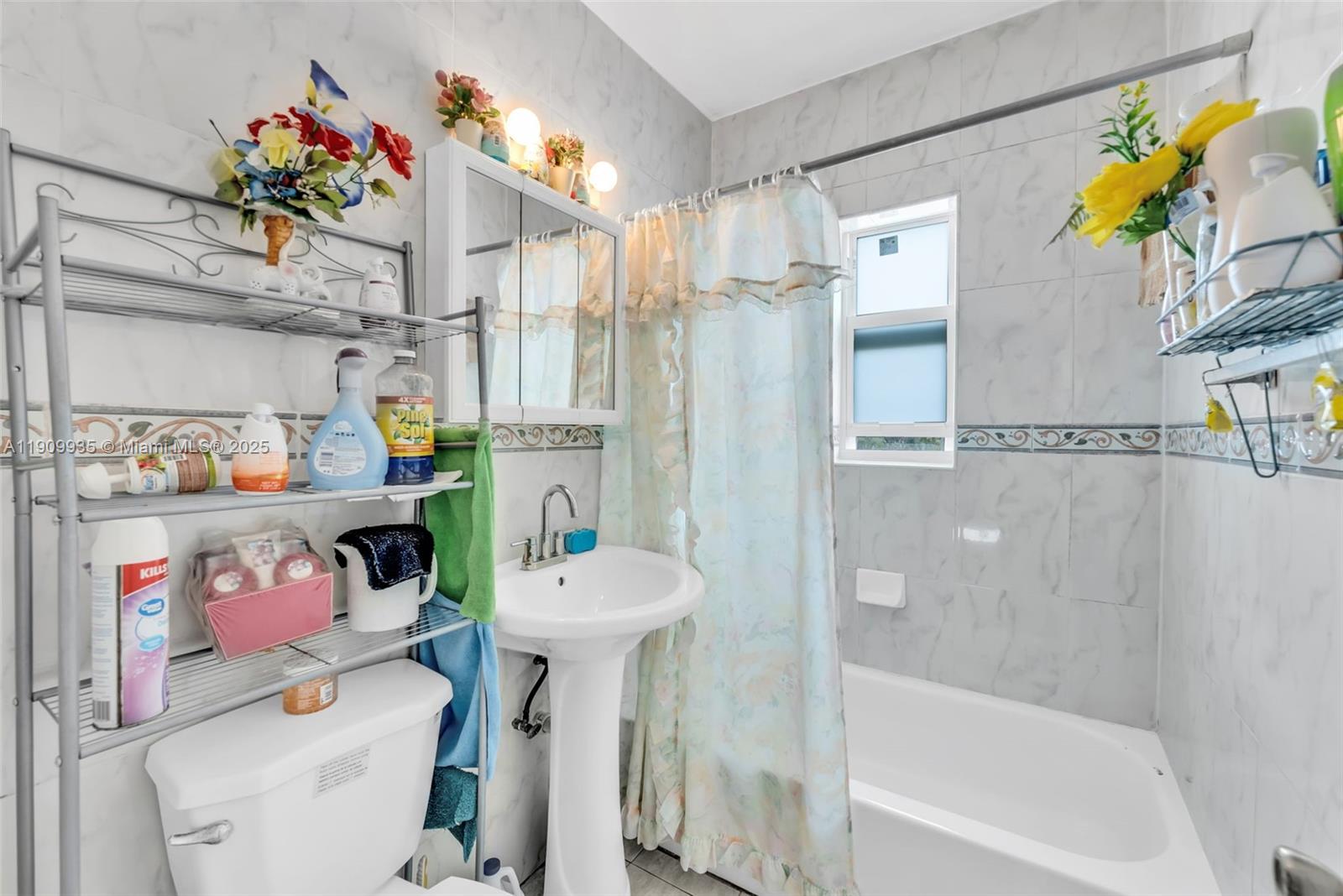 SUNSET PALM VILLAS CONDO - Residential