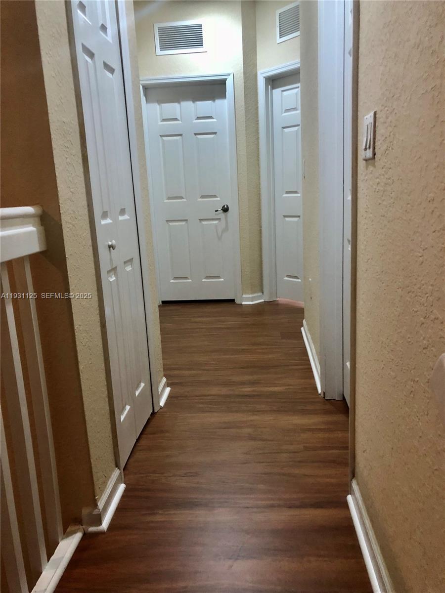 ST MORTIZ AT DORAL CONDO - Residential Lease