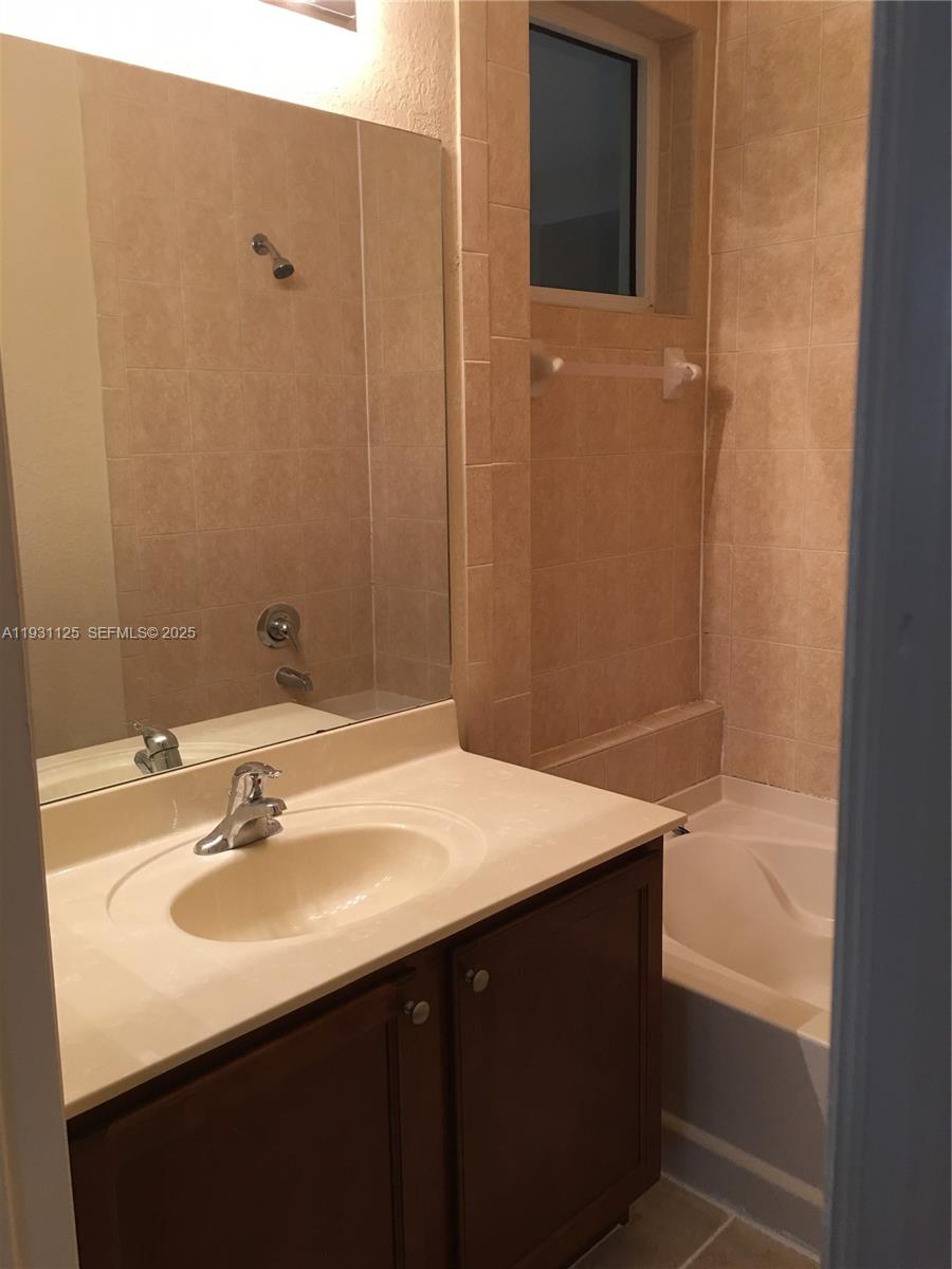 ST MORTIZ AT DORAL CONDO - Residential Lease