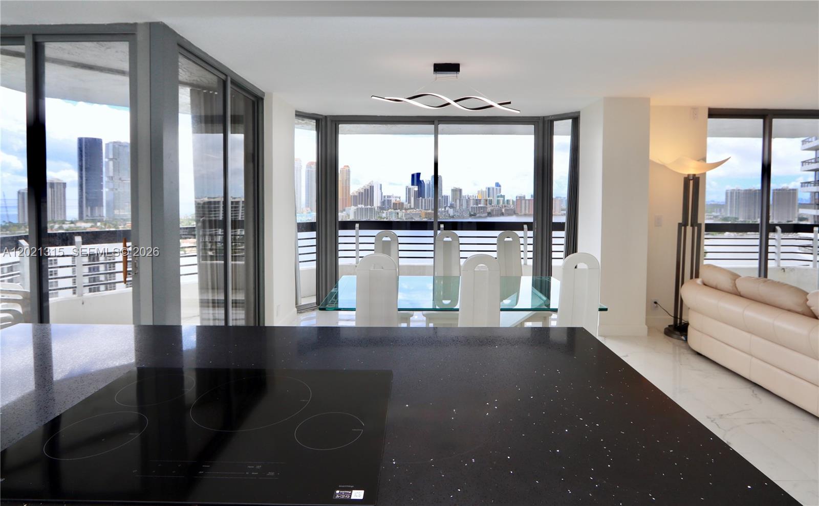 MYSTIC POINTE TOWER 500 C - Residential