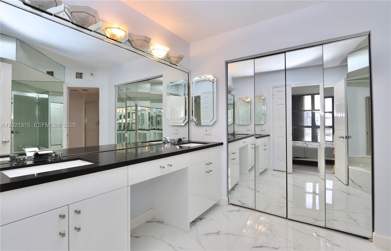 MYSTIC POINTE TOWER 500 C - Residential