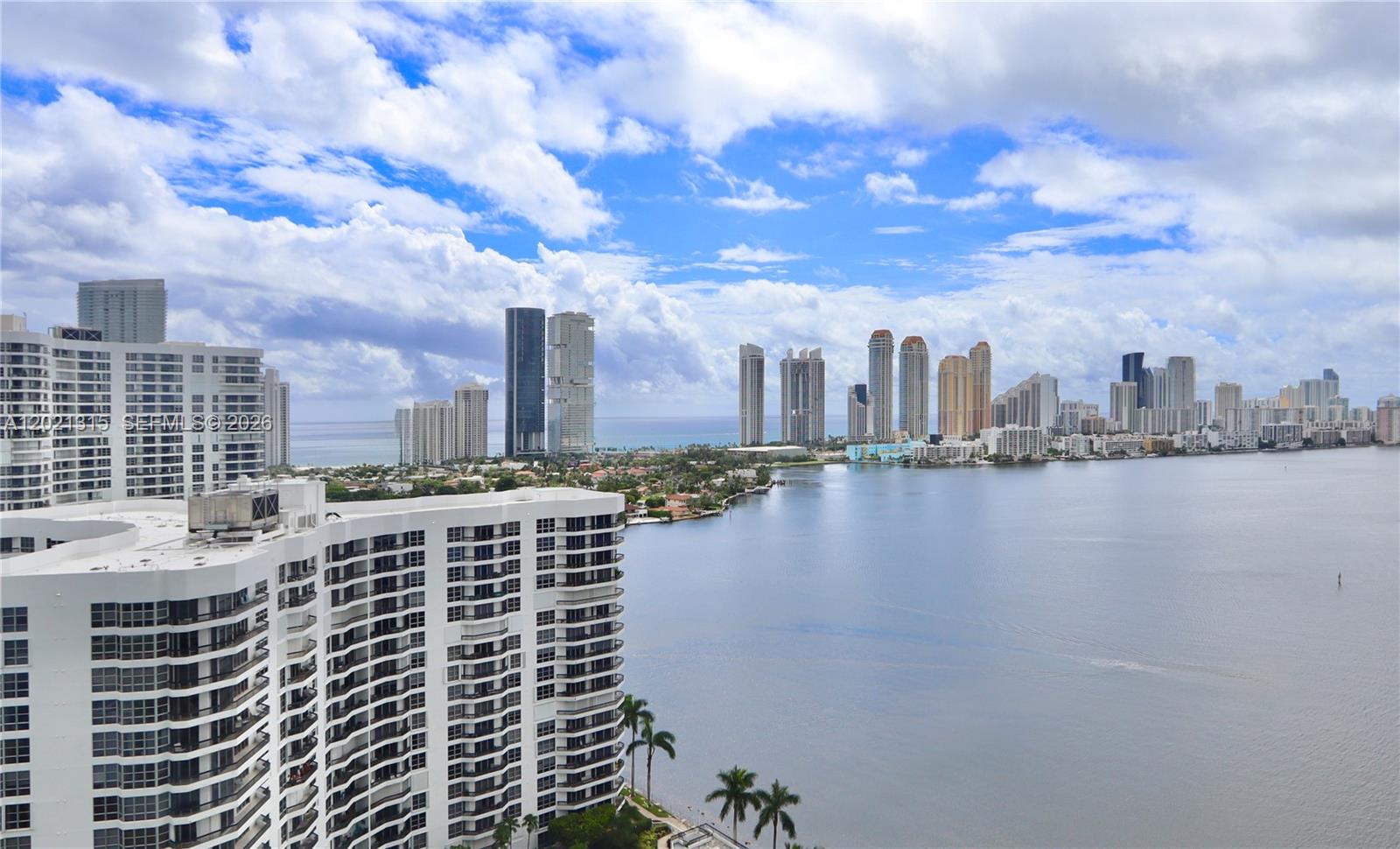 MYSTIC POINTE TOWER 500 C - Residential