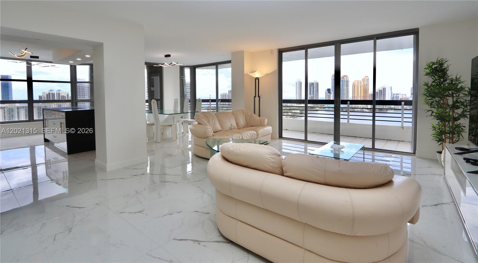 MYSTIC POINTE TOWER 500 C - Residential
