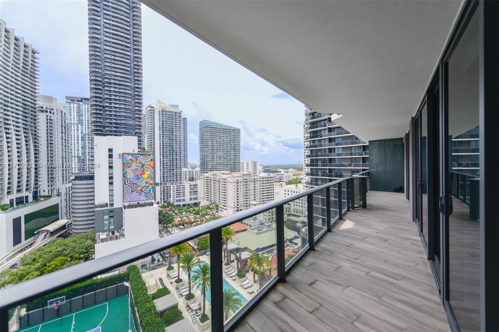 SLS LUX - Residential