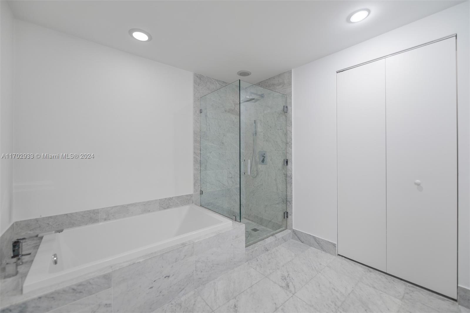 SLS LUX - Residential
