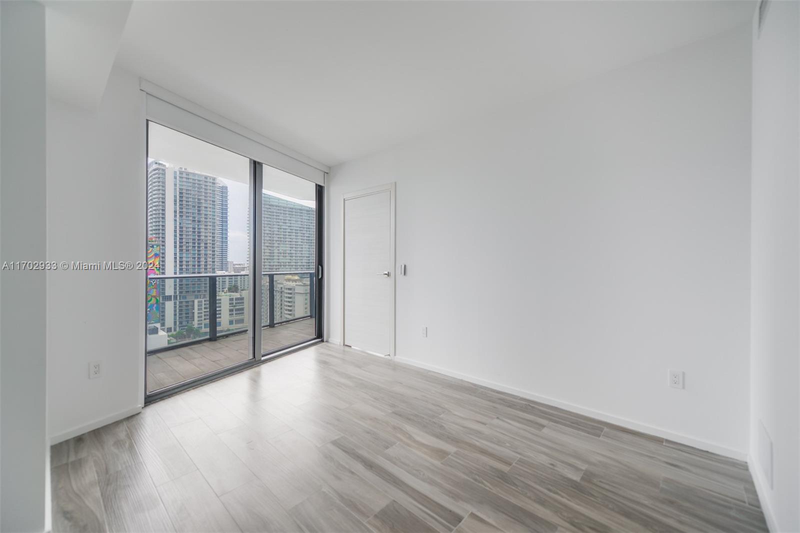 SLS LUX - Residential