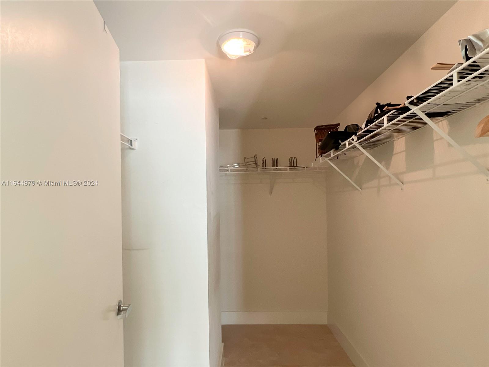 METROPOLIS I AT DADELAND - Residential Lease