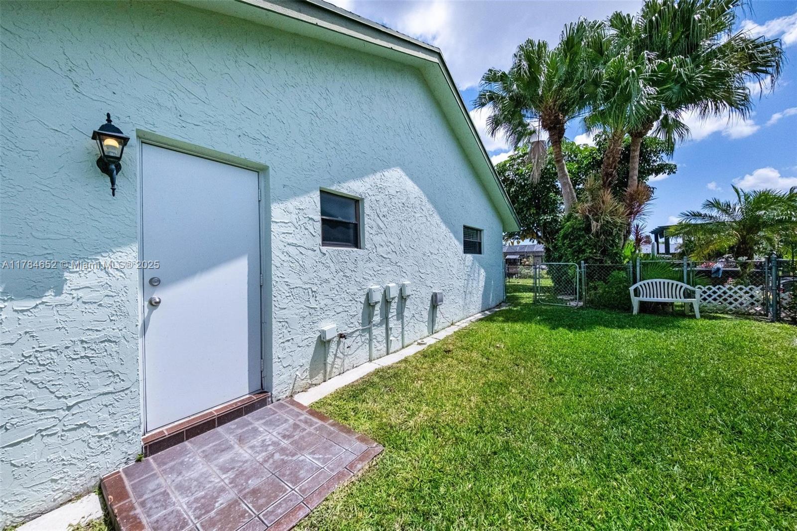 AMERICAN HOMES AT BOCA RA - Residential