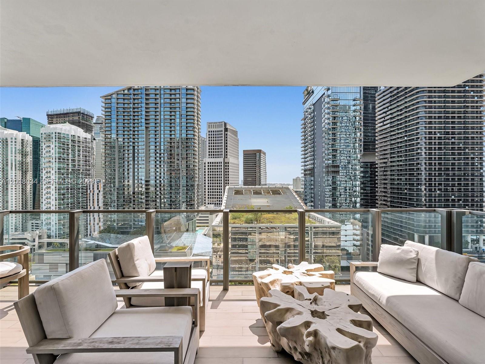 RISE CONDO - Residential