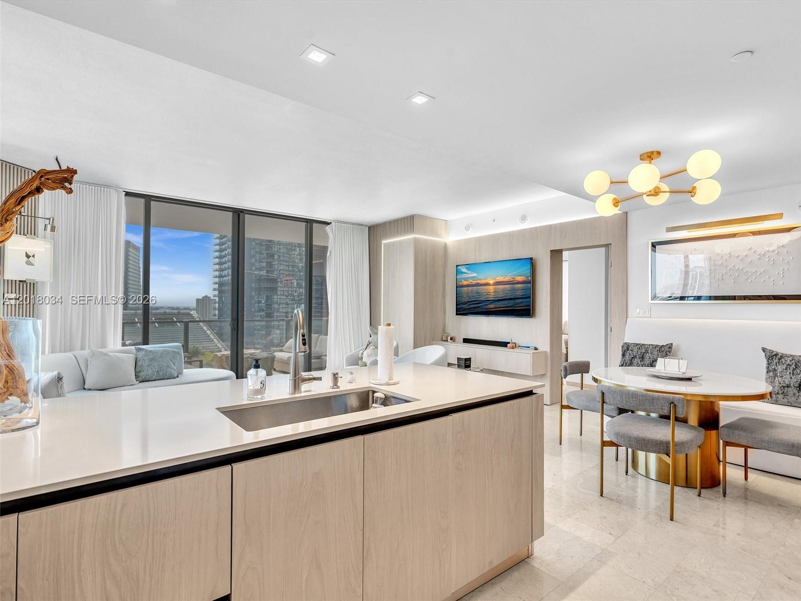 RISE CONDO - Residential
