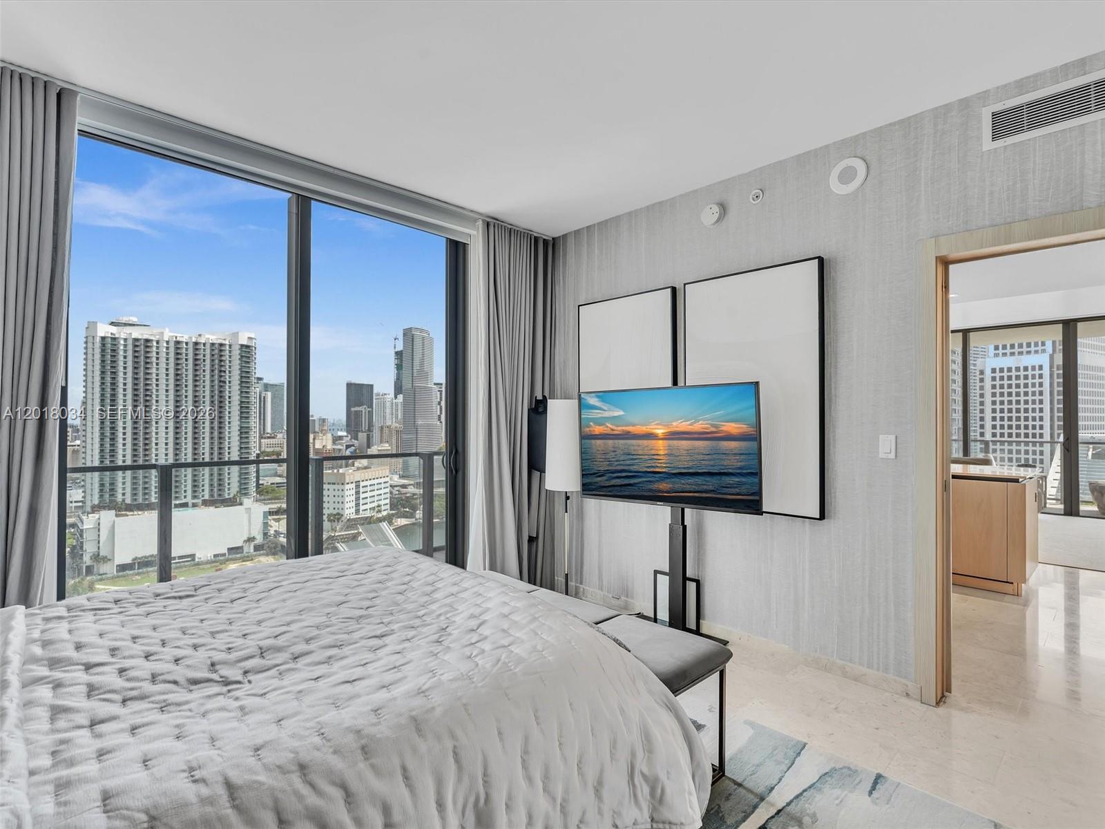 RISE CONDO - Residential