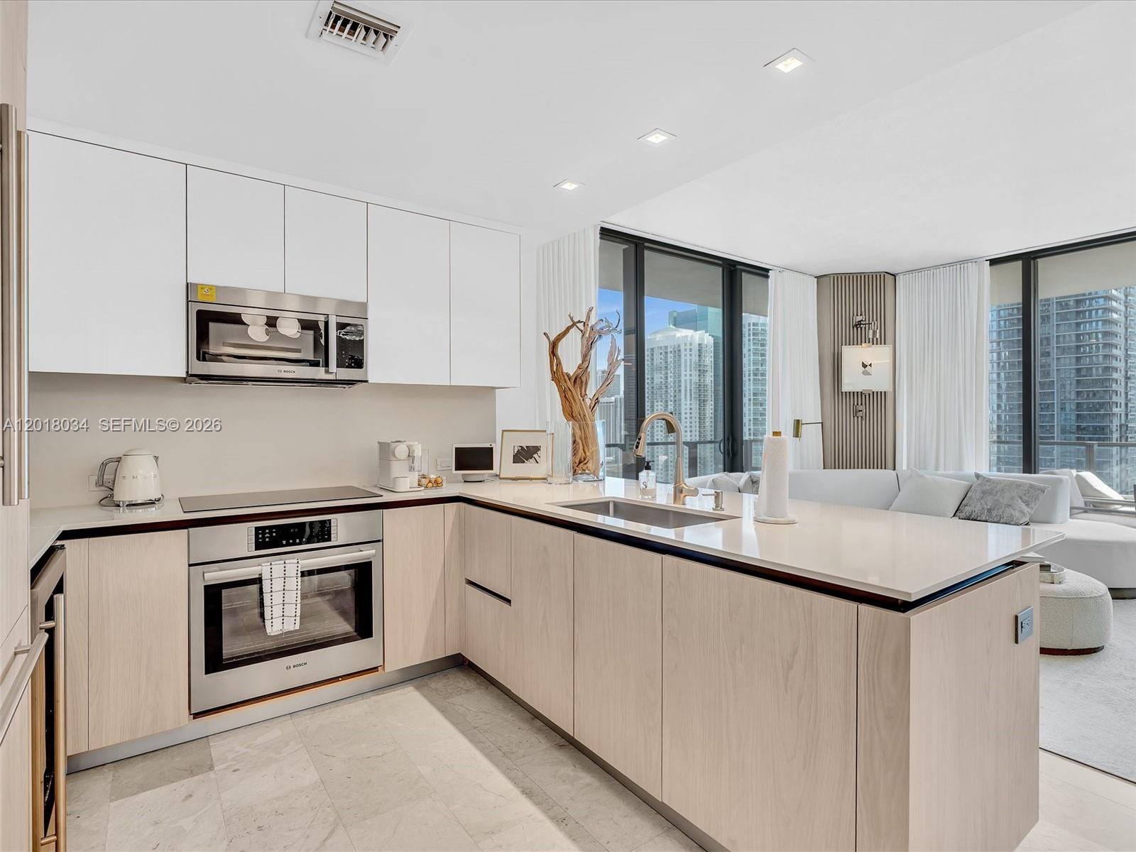 RISE CONDO - Residential