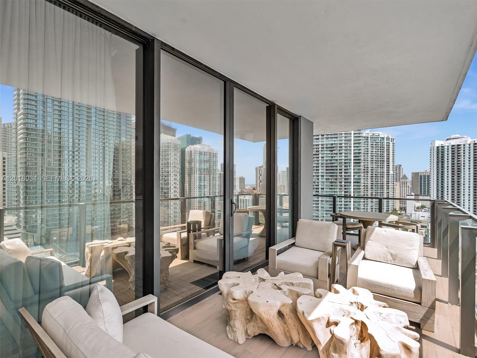 RISE CONDO - Residential