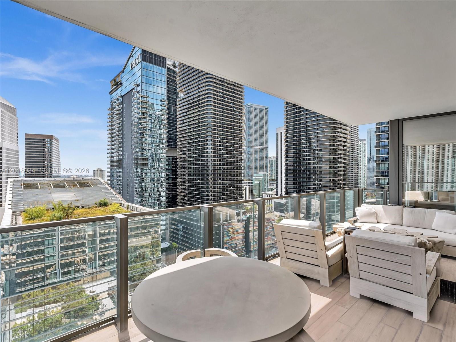 RISE CONDO - Residential