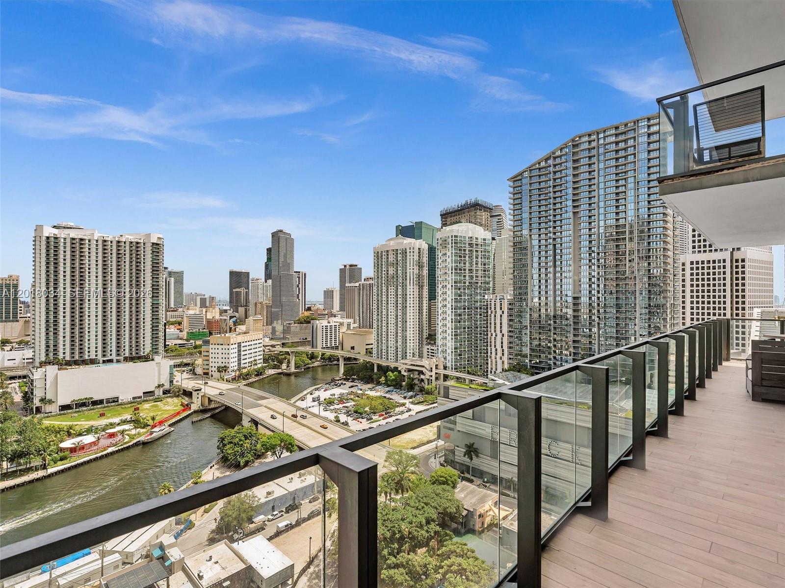 RISE CONDO - Residential