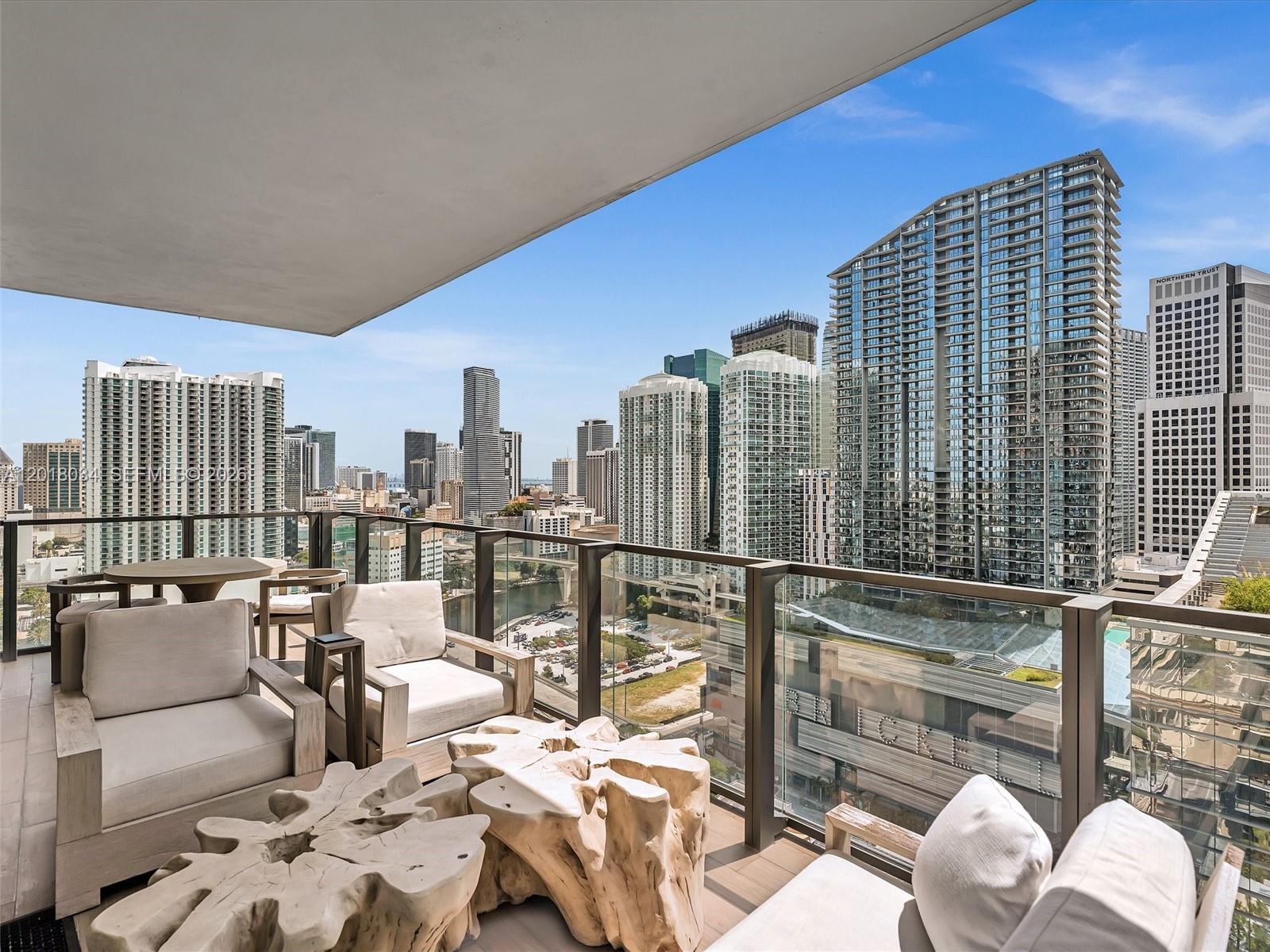 RISE CONDO - Residential