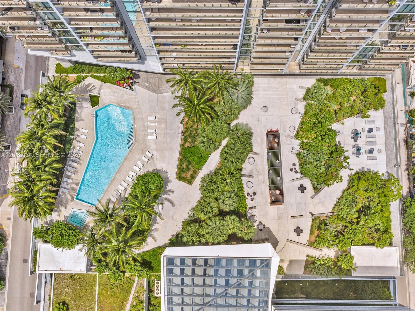 RISE CONDO - Residential