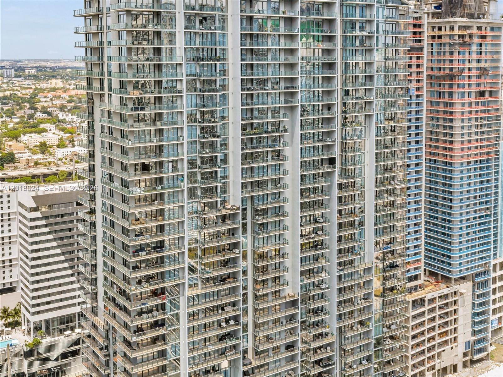 RISE CONDO - Residential
