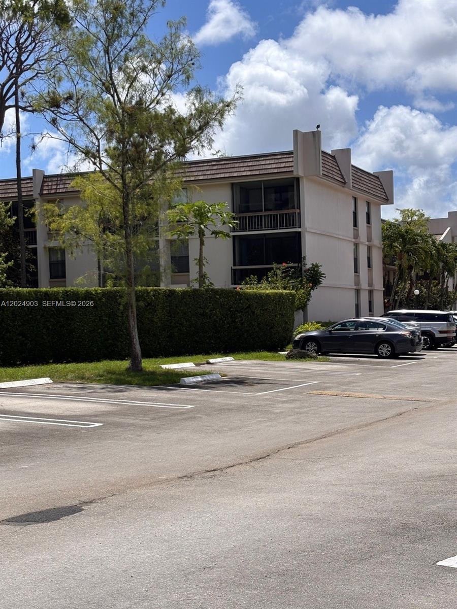 GREENGLADES CONDO I - Residential