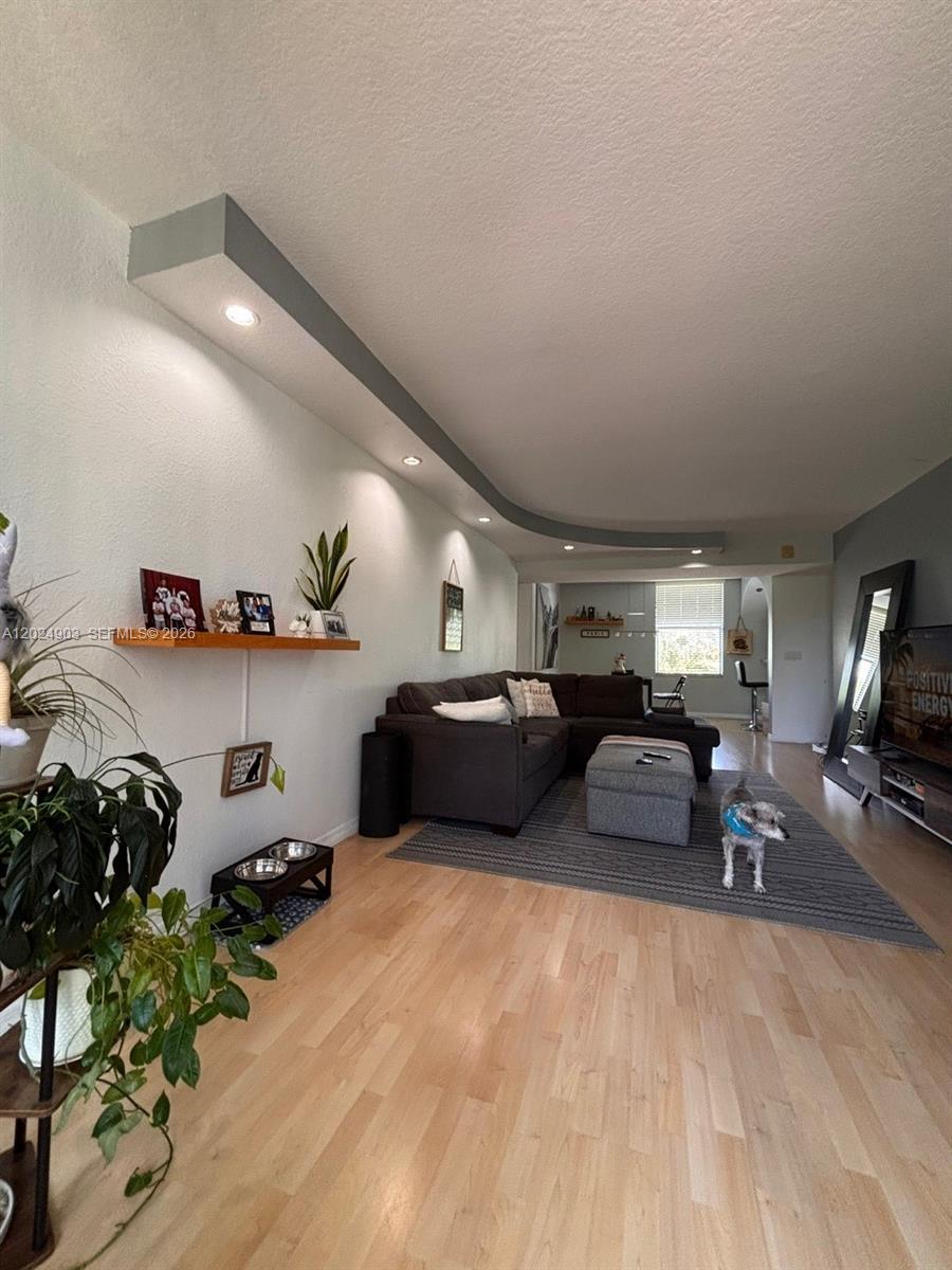GREENGLADES CONDO I - Residential