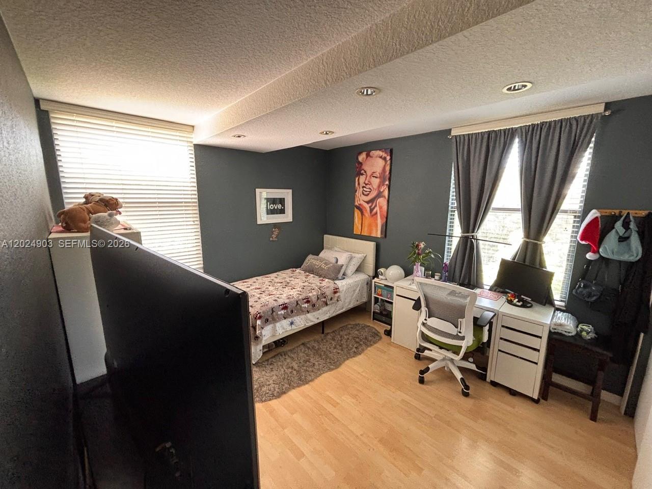 GREENGLADES CONDO I - Residential