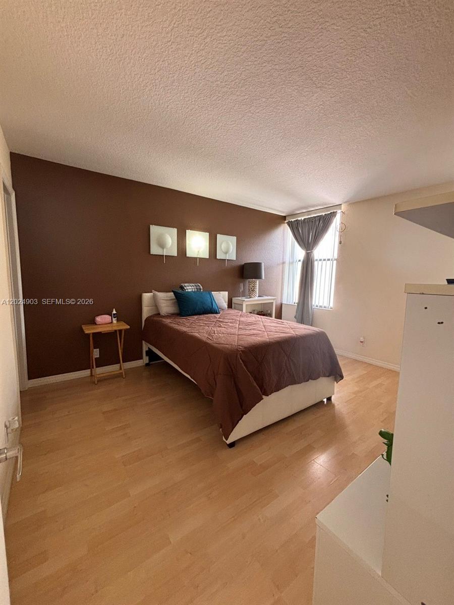 GREENGLADES CONDO I - Residential