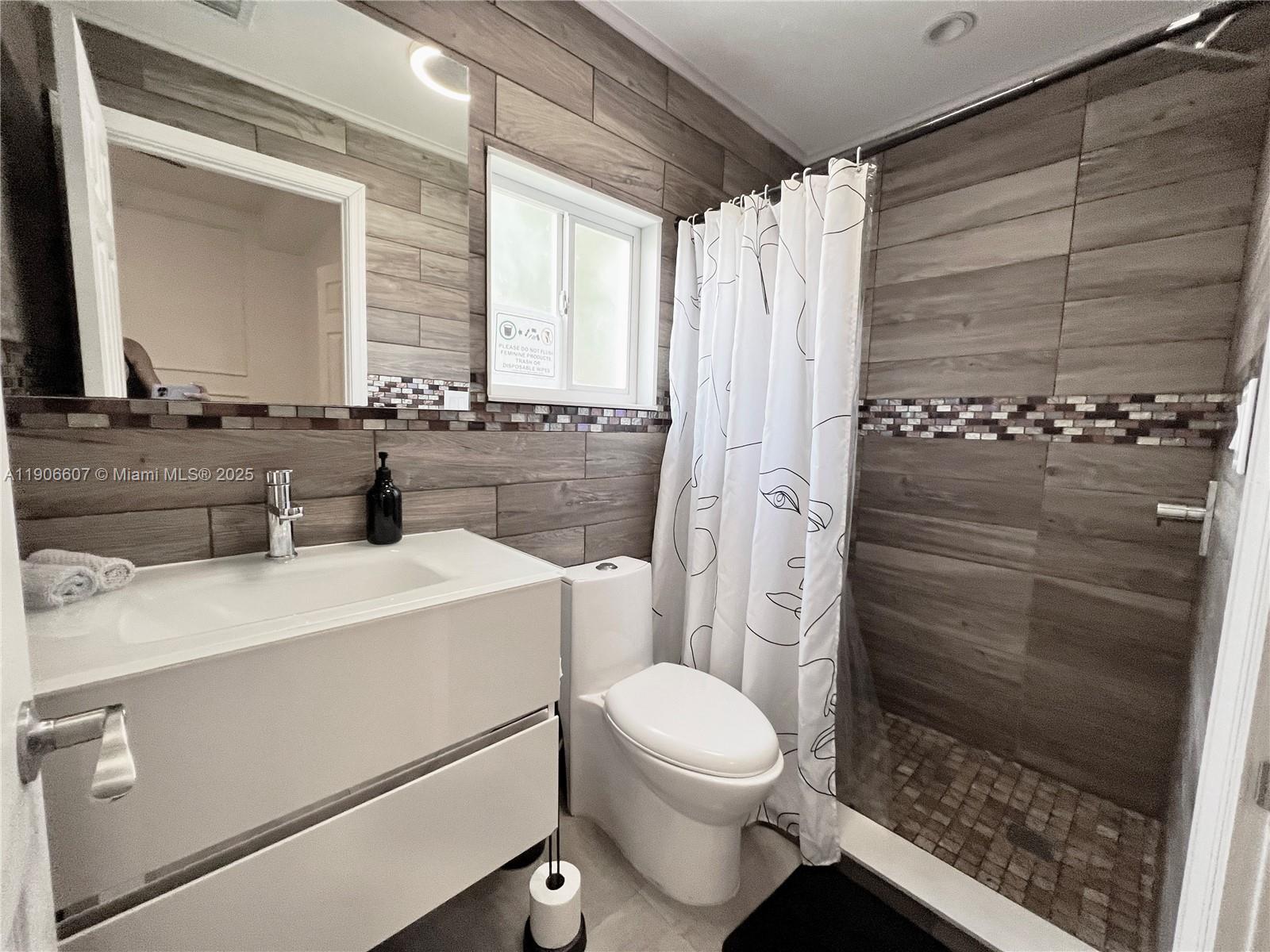 RAILWAY SHOPS ADDN 2ND AM - Residential Lease