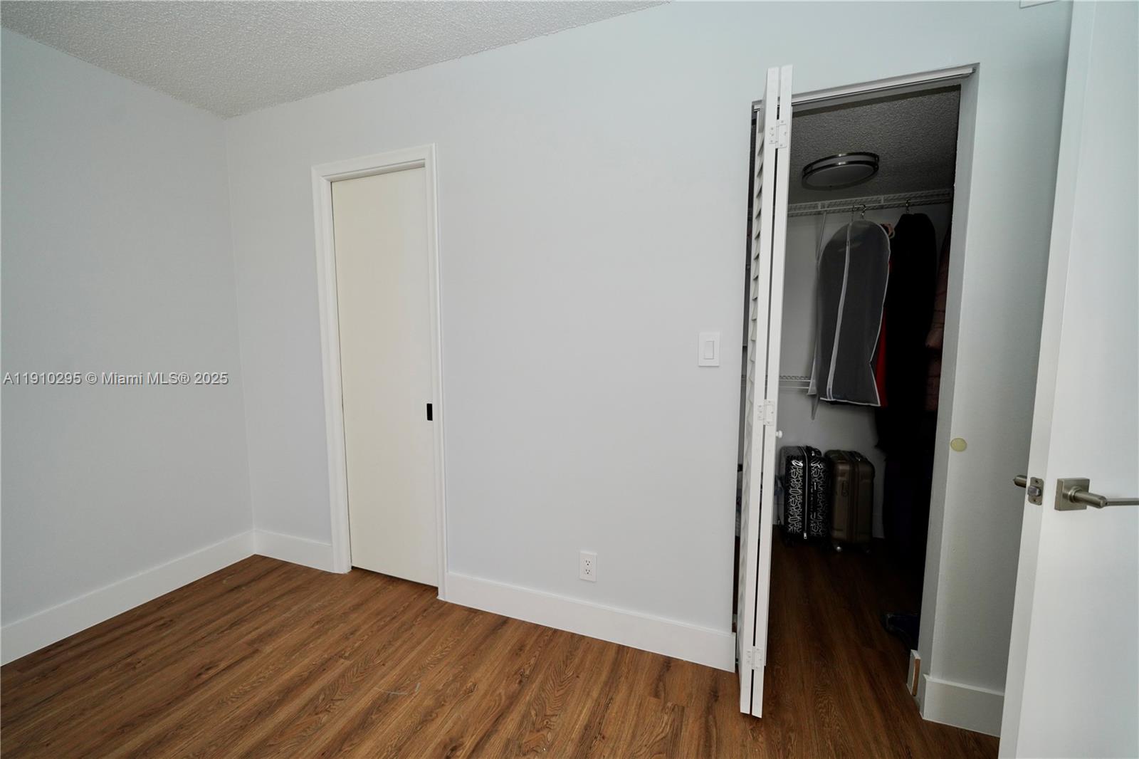 ARAGON PHASE 1A CONDO - Residential Lease