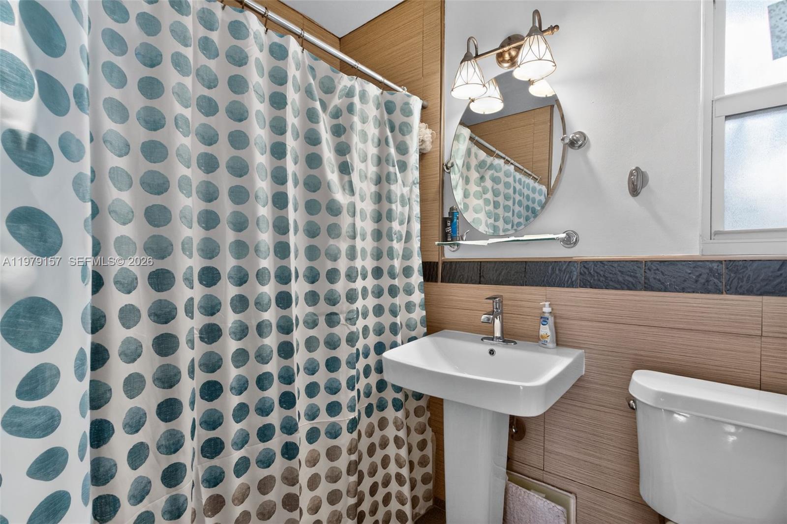 DEERFIELD SHORES - Residential Lease