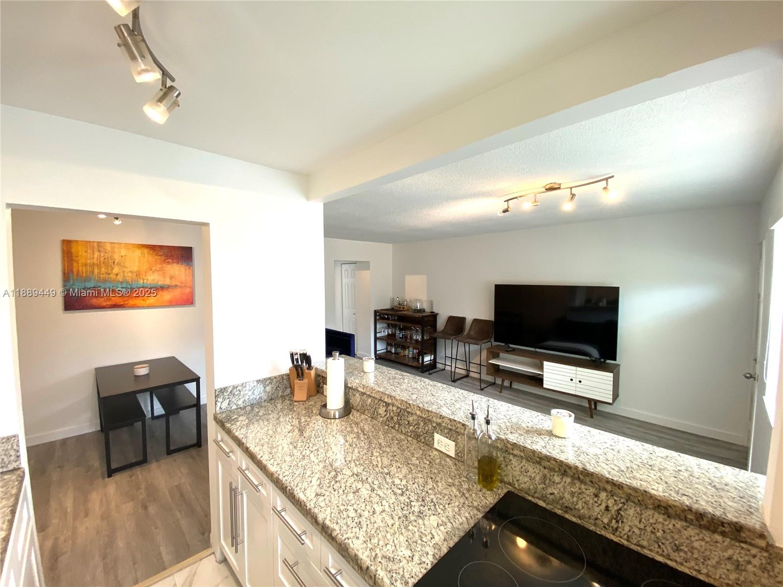 VICTORY CONDO - Residential