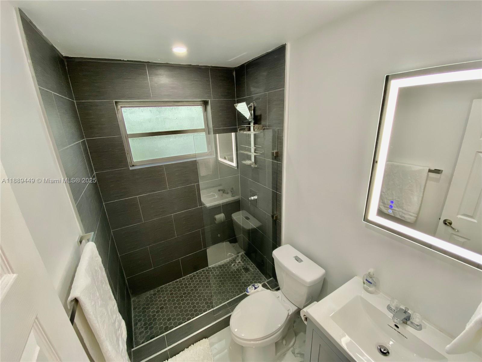 VICTORY CONDO - Residential