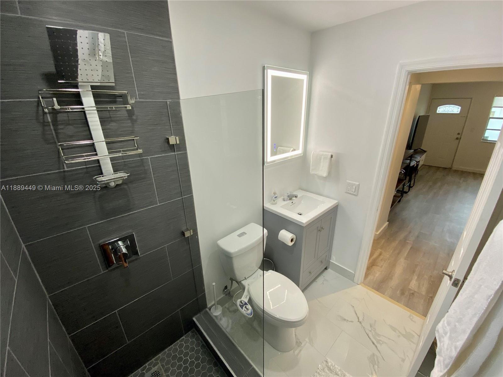 VICTORY CONDO - Residential