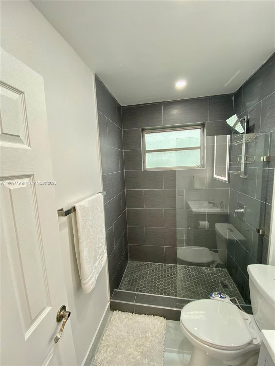 VICTORY CONDO - Residential