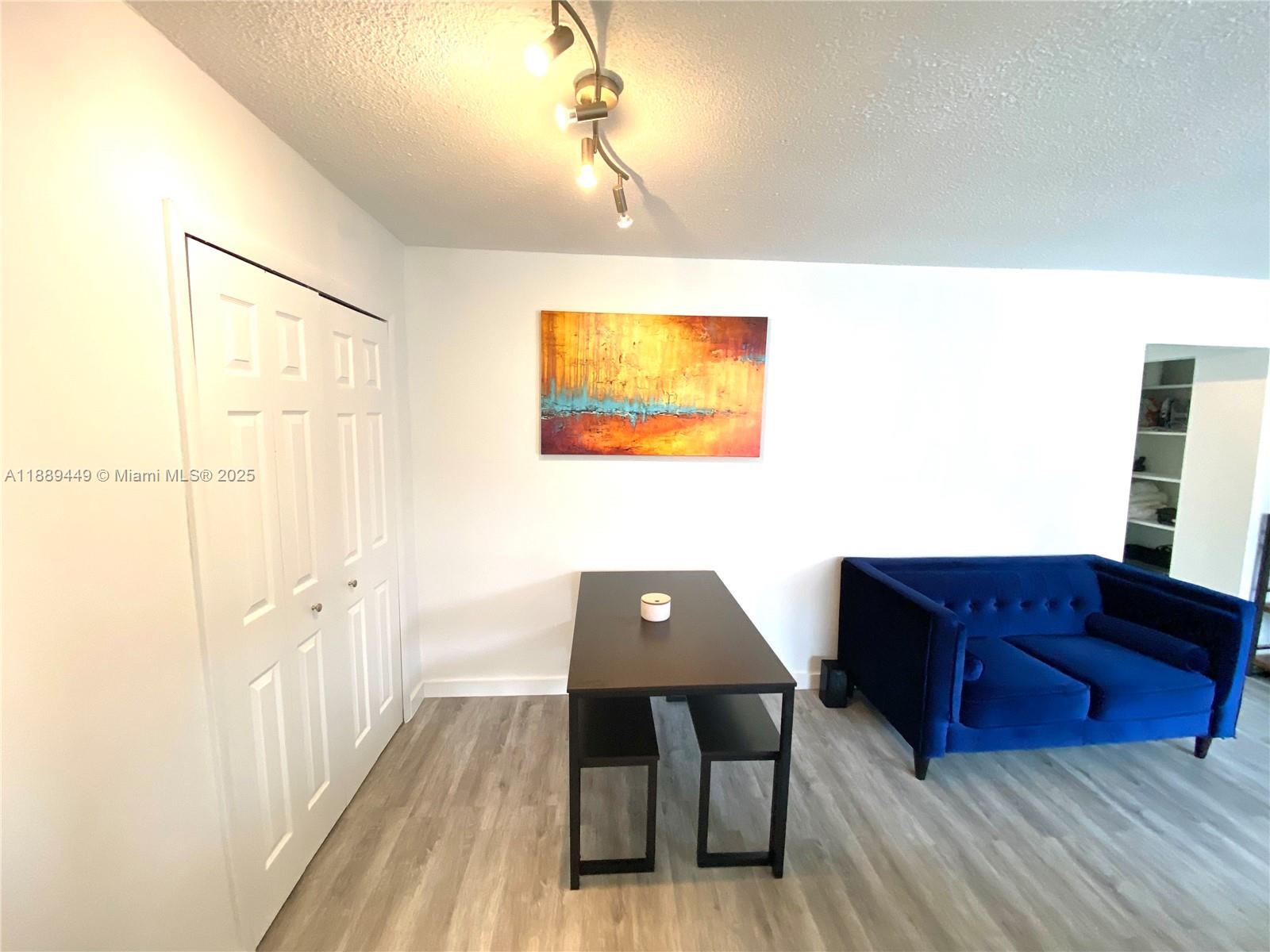 VICTORY CONDO - Residential