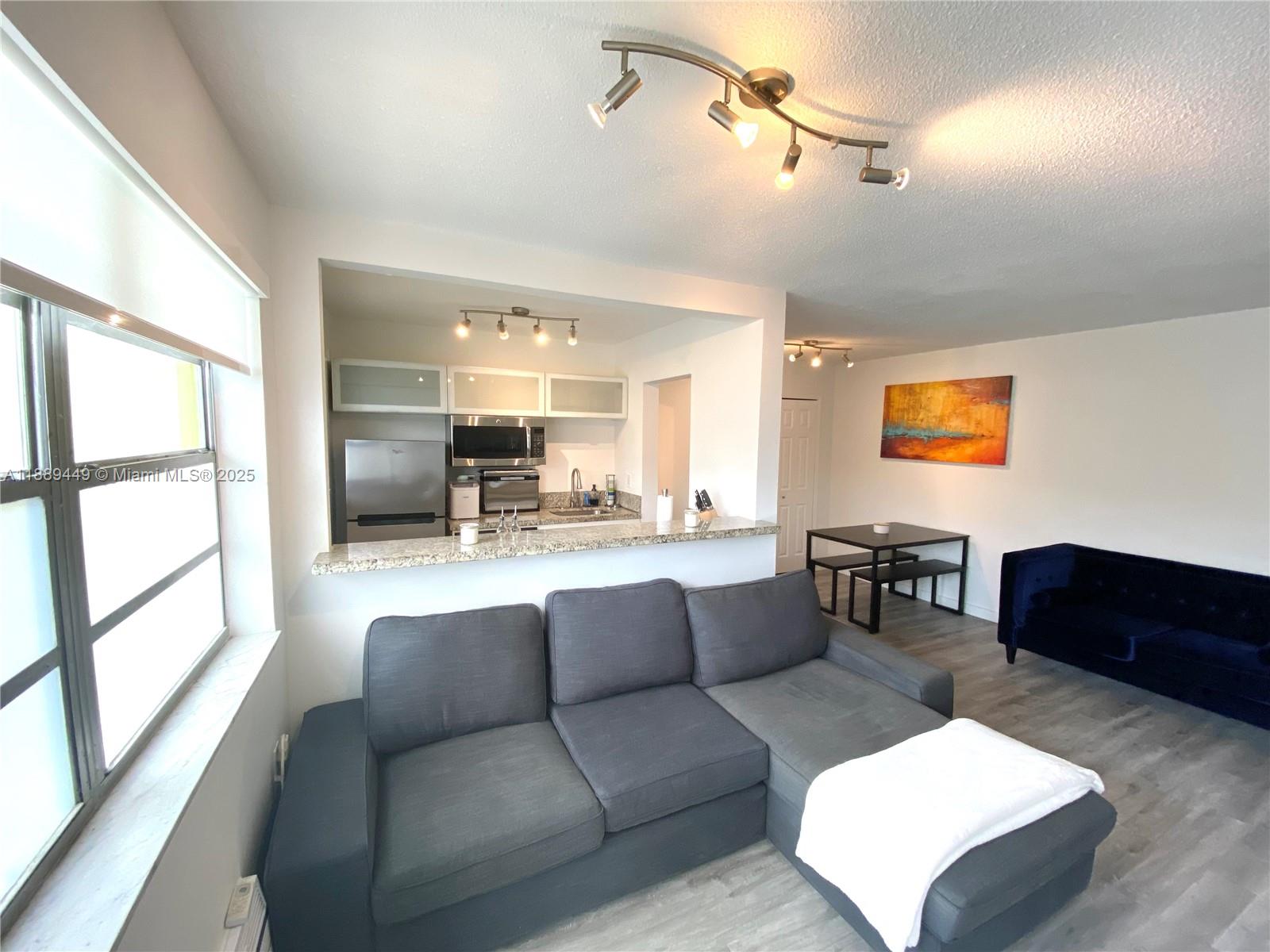 VICTORY CONDO - Residential