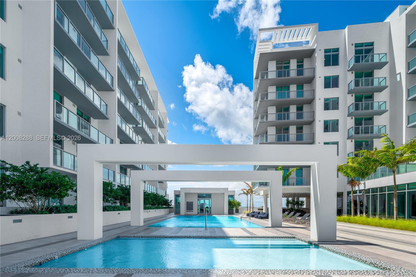 Quadro Residences - Residential