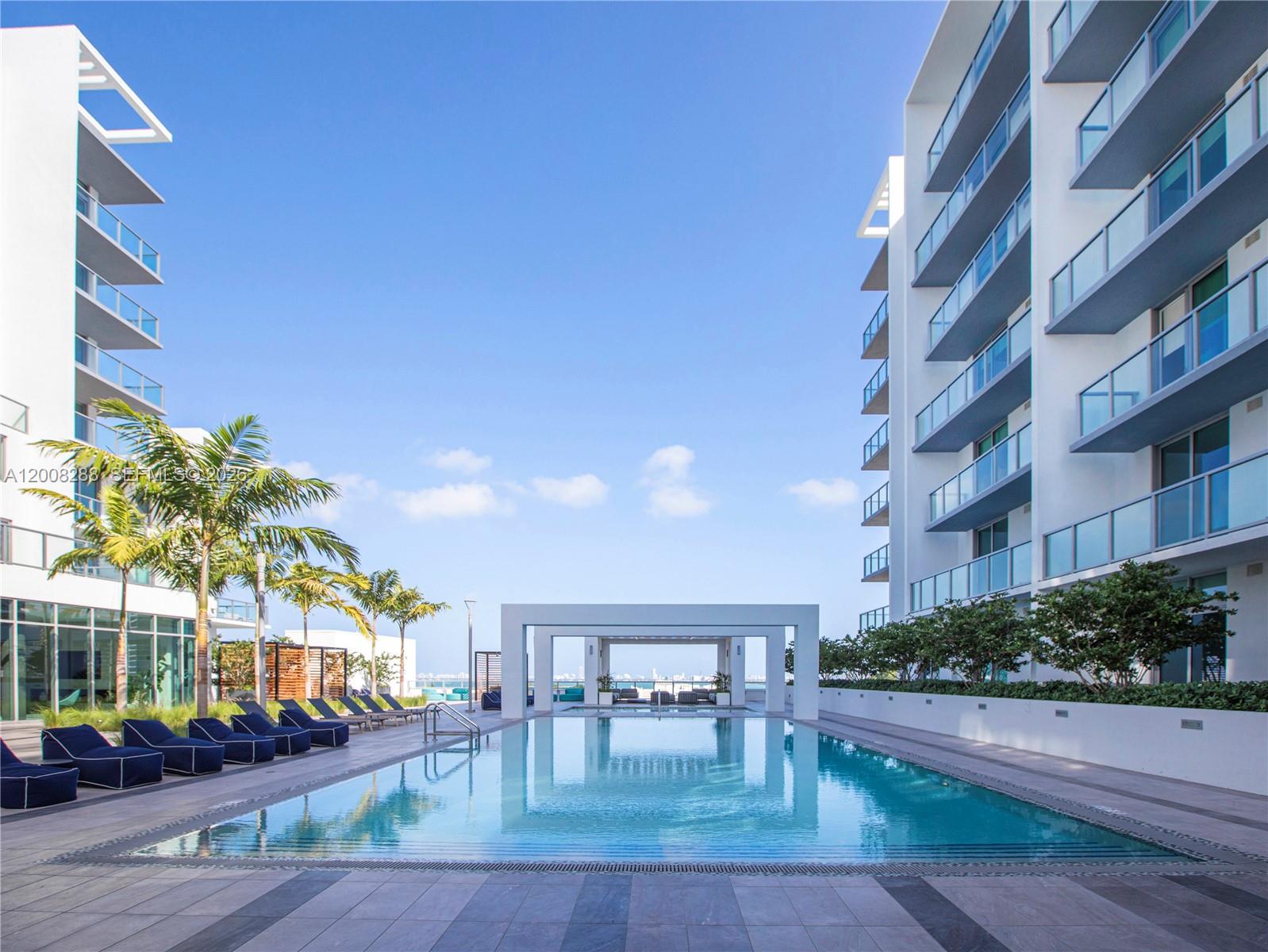 Quadro Residences - Residential