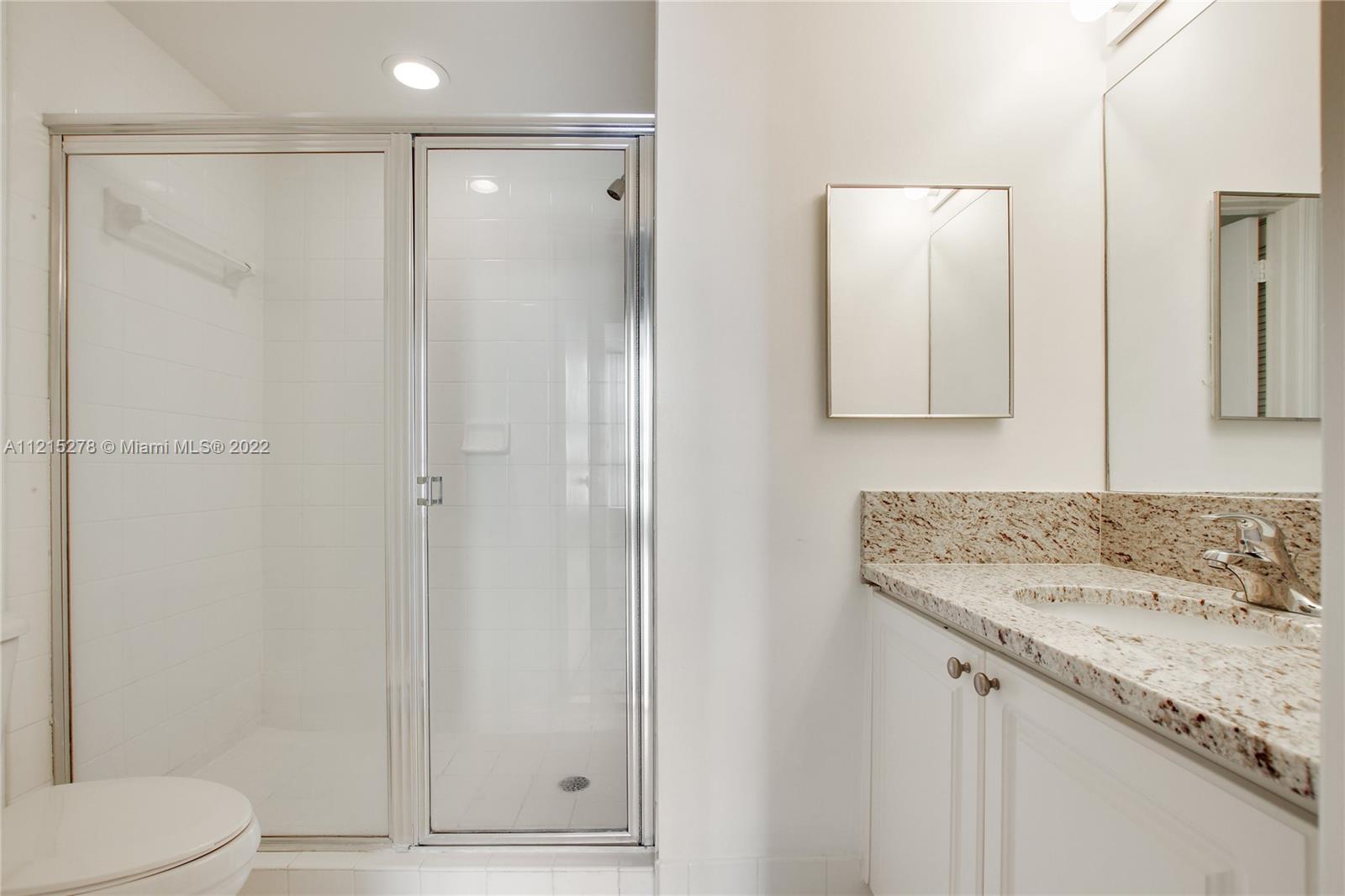 Yacht Club Brickell - Residential Lease