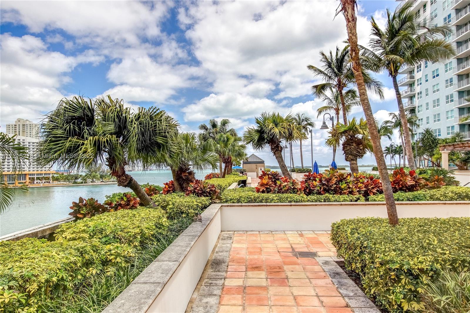 Yacht Club Brickell - Residential Lease