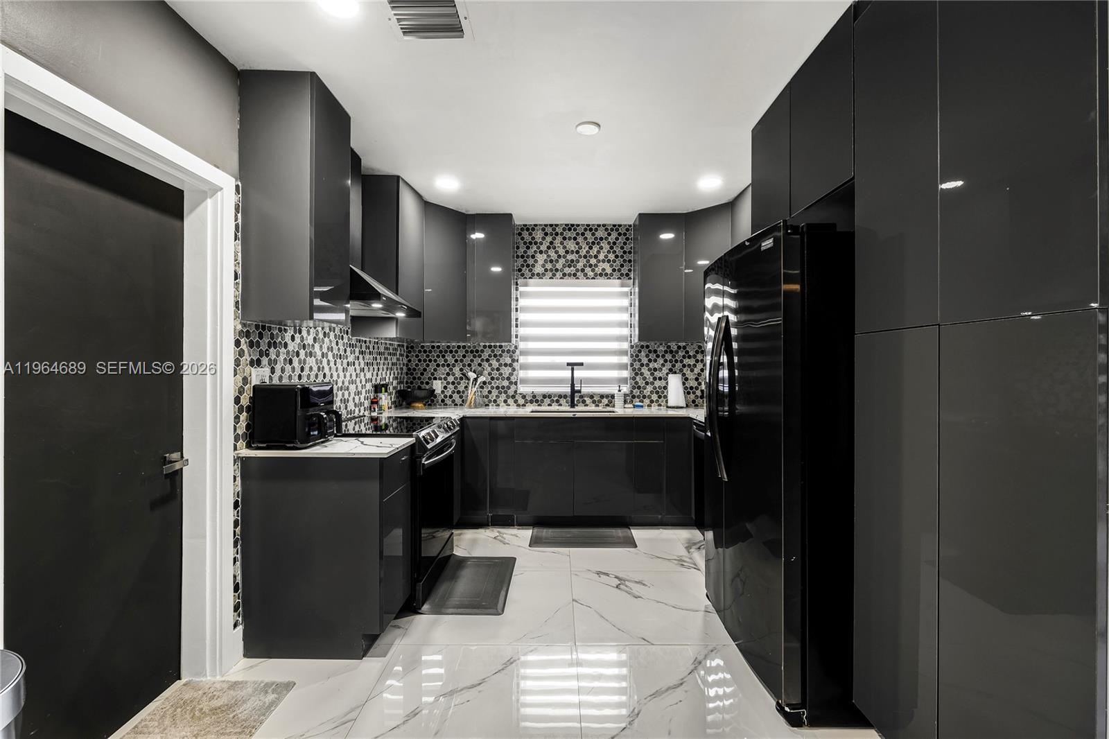 COLUMBIA PARK CORR PL - Residential